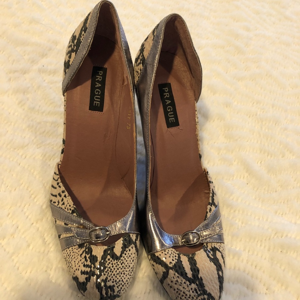 Brand new Prague wedge heels